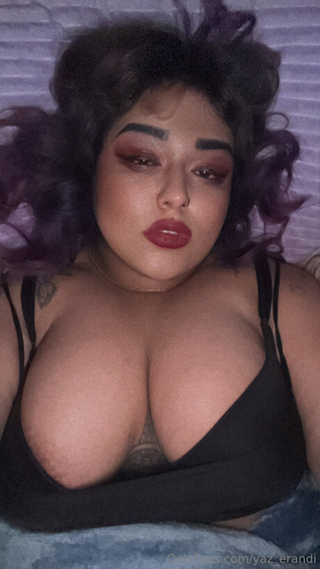 Yaz Erandi 完璧な女優 写真