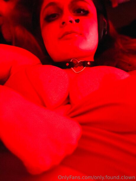 シシーオンリーファンズ ホット裸 画像