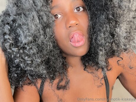 Hypnotik Kiskeya 素敵なスター 写真