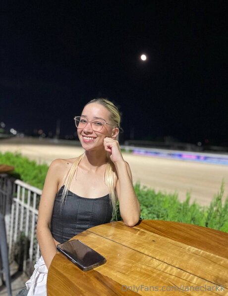 最もホットなOnlyFans ポルノ 写真