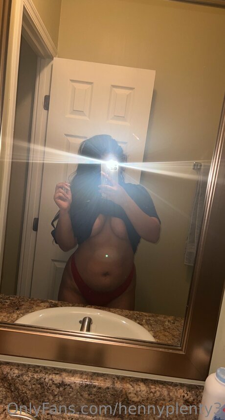 Jennytc ポルノスター 裸 画像