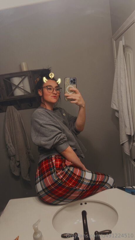 アジア人寝取られOnlyFans セクシー裸 ギャラリー