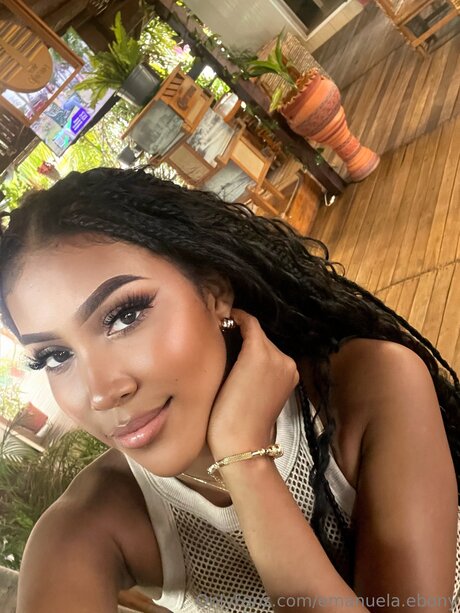 Emanuela Ebony xxx女優 画像