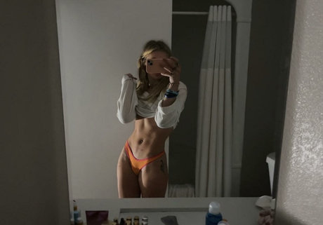 Abbey Hinson ポルノスター 美しい 画像