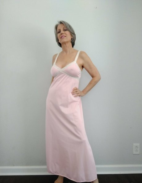 morina top profile image