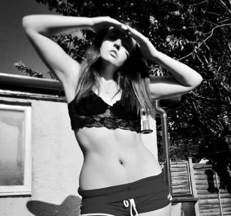 主観視点のアジア人OnlyFans 無料セクシー 画像