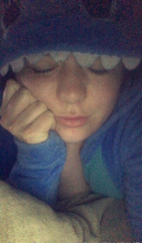 loserlennox 裸の女優 写真