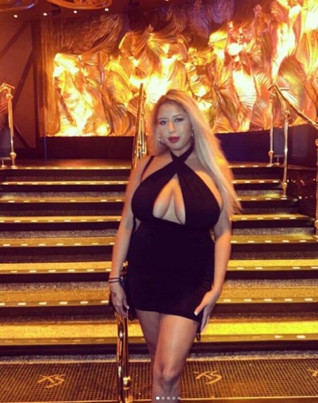 成熟した異人種間OnlyFans ホットセックス ギャラリー