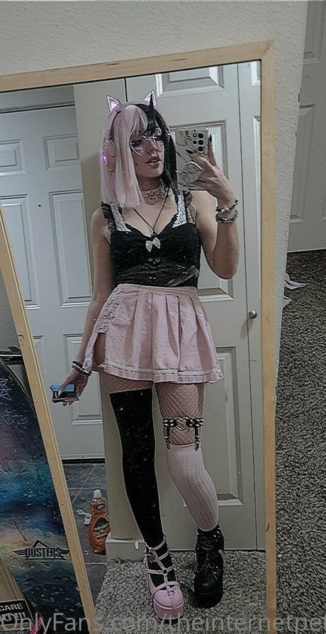 theinternetpet ポルノスター トップ 写真