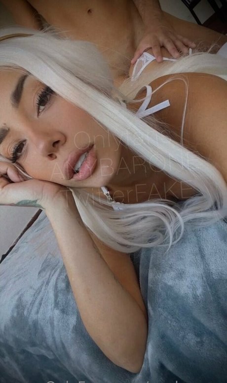 anybarone ポルノスター 可愛い 写真