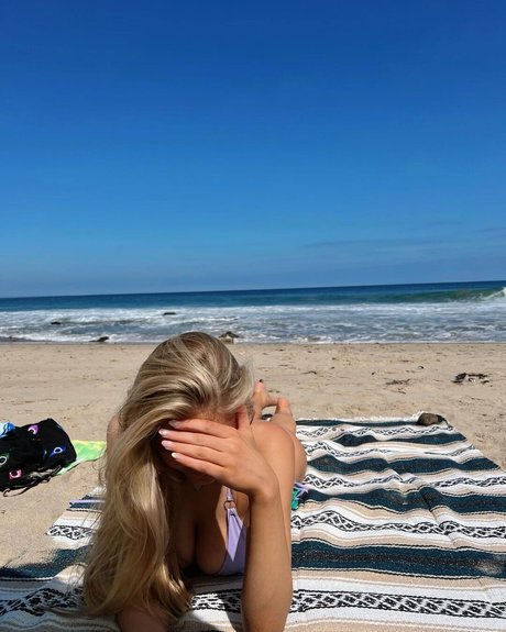 Victoria Rozmajzl xxx女優 画像