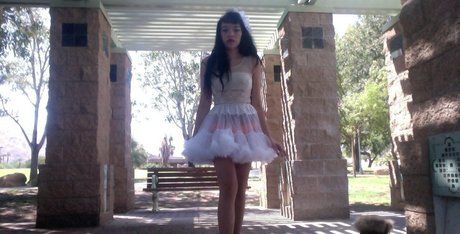 ティーングラスオンリーファン エロチック 写真