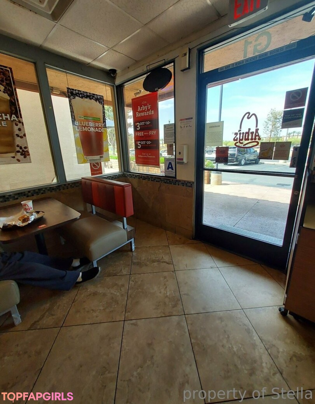 エモオンリーファン エロチック 画像