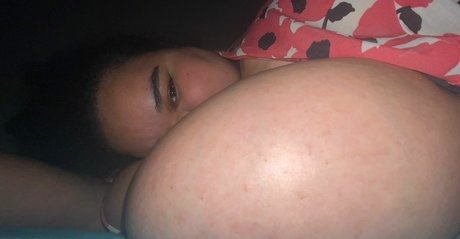 Thalia Brandao 独占スター 写真