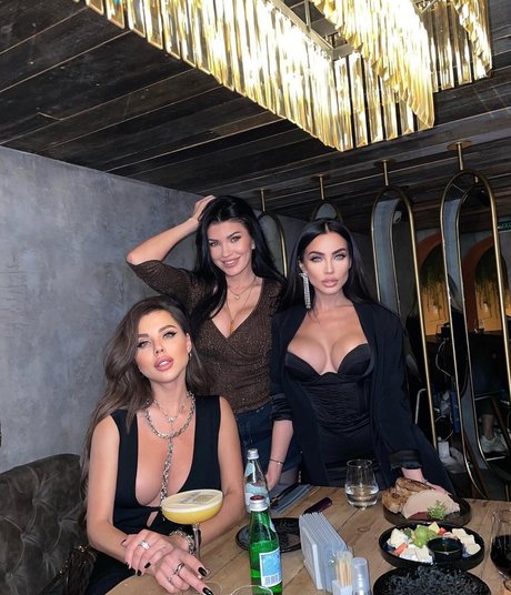 Lybov Kalish ヌードモデル アーカイブ