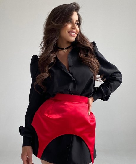 ブルネットの看護師OnlyFans 美しいポルノ 画像