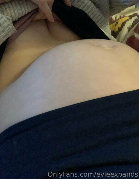 最もホットなOnlyFans アートヌード 写真