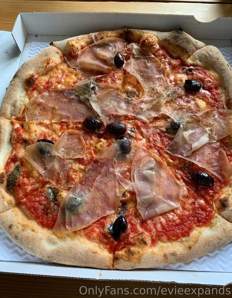 フェムボーイアジアンOnlyFans 無料裸 画像