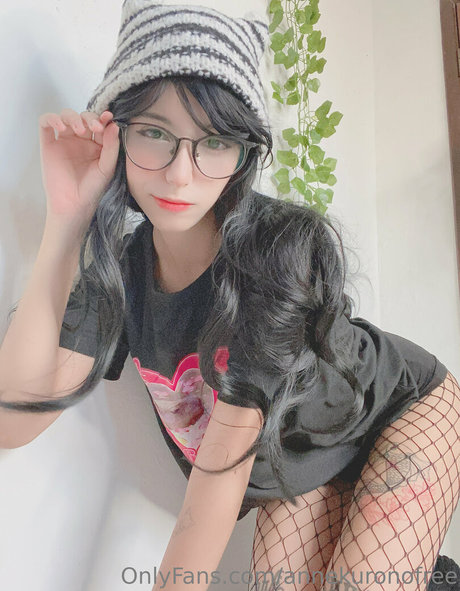 annekuronofree 裸のポルノスター ギャラリー