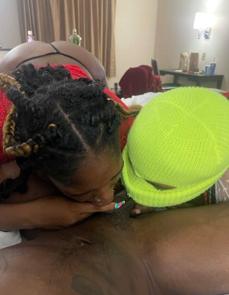 痩せたブロンドのOnlyFans ポルノ アーカイブ