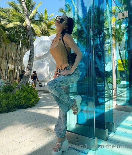 ブロンドフィットネスOnlyFans アート裸 写真