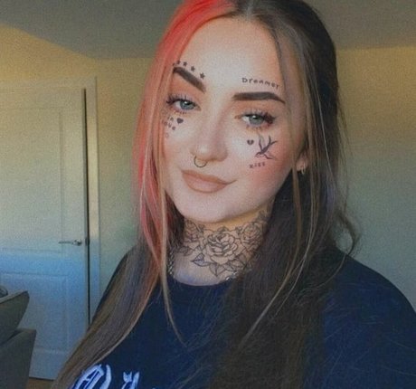 美しいロシアのOnlyFans アートヌード 画像