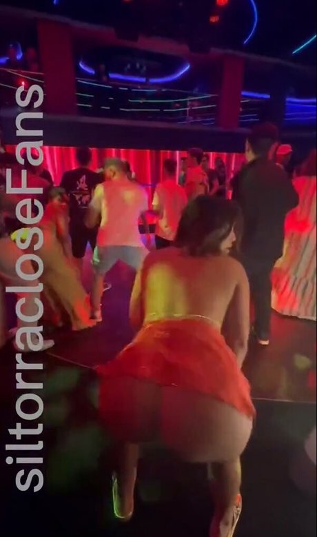 Sil Torra Torra ヌードモデル 写真