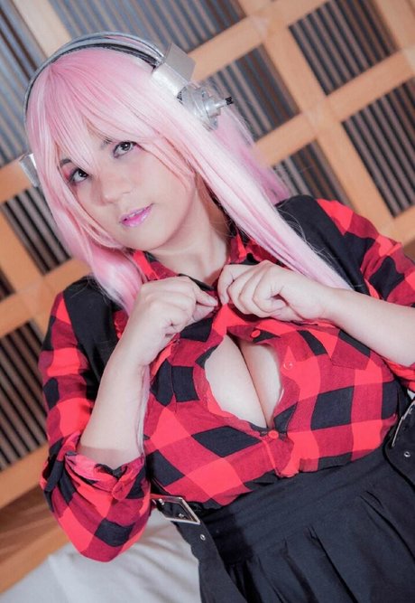 Laura Pyon ポルノスター 独占 画像