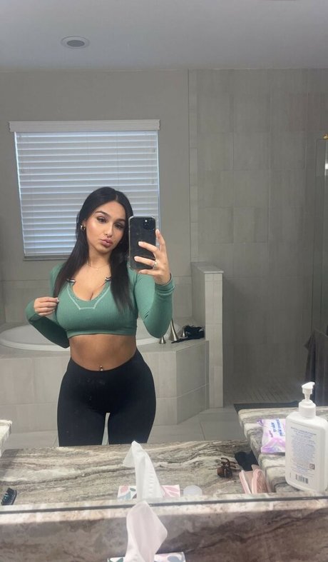 Emma Petisco ポルノスター アダルト 写真