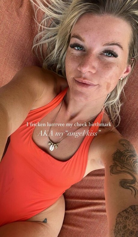 双子のOnlyFans ホットxxx ギャラリー