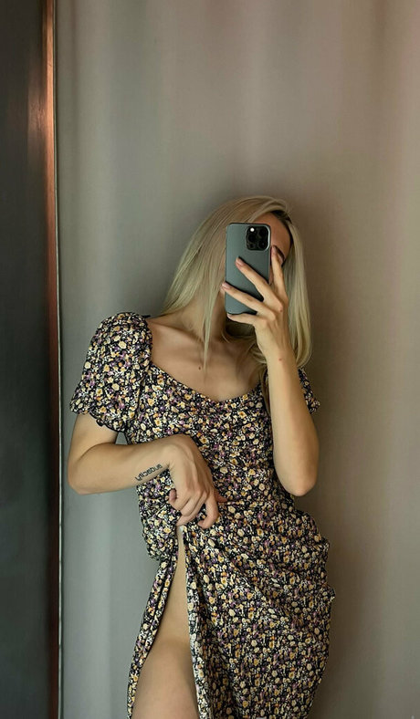 anna ocori ポルノスター ヌード 写真