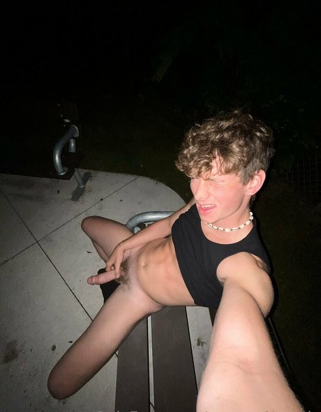 connor4woods ポルノスター 裸 写真