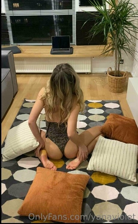 yanaviolet スターセックス 写真