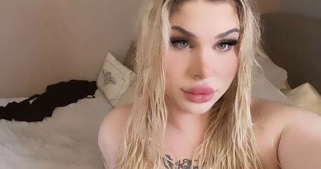 Angie Bellucci 美しいスター 写真