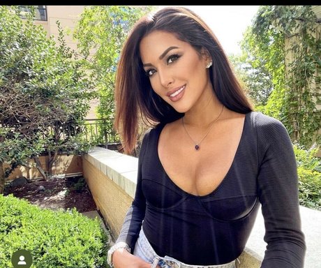 母乳オンリーファン 無料ヌード 写真