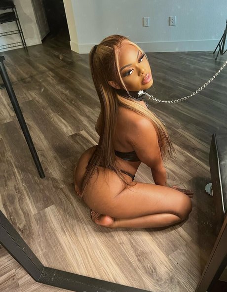 juiccygalore 高品質のポルノスター 画像