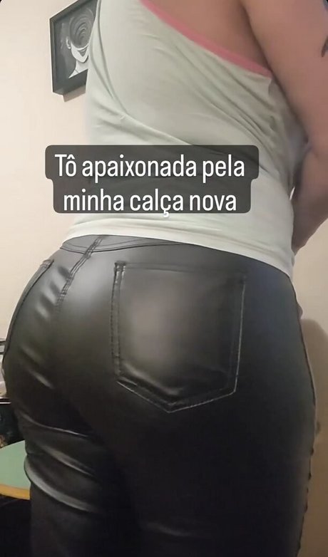 サッカーママOnlyFans 素敵 ギャラリー