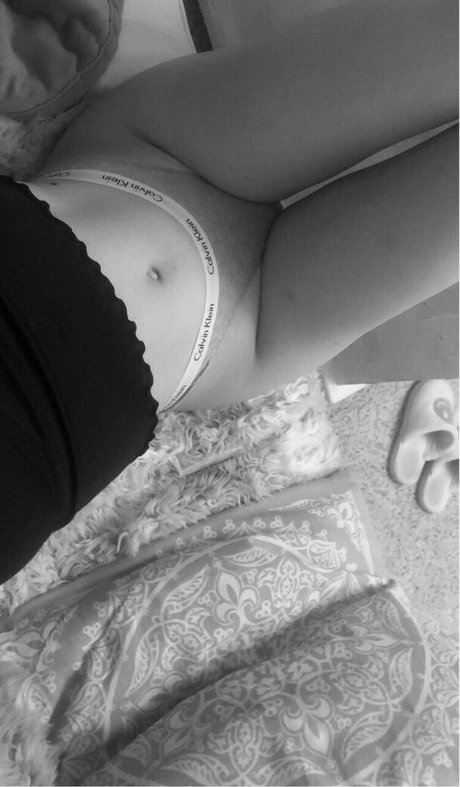 Celiaasalazarr ポルノスター ヌード 写真