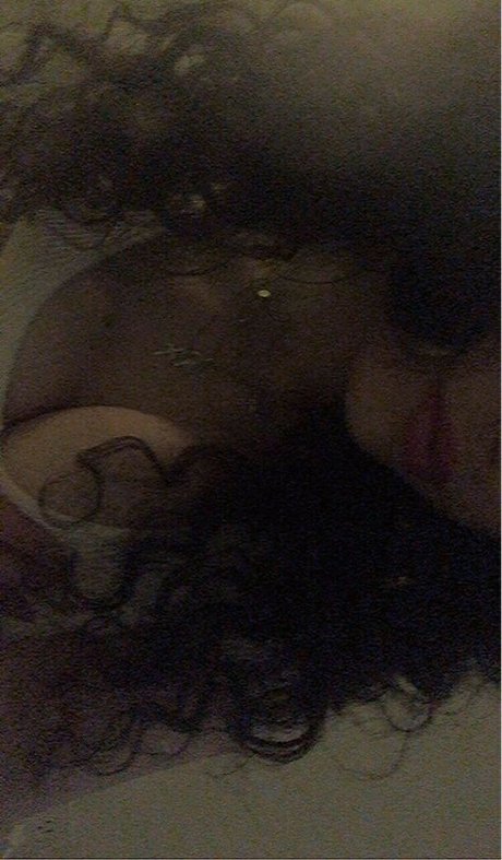 Celiaasalazarr ポルノスター 写真