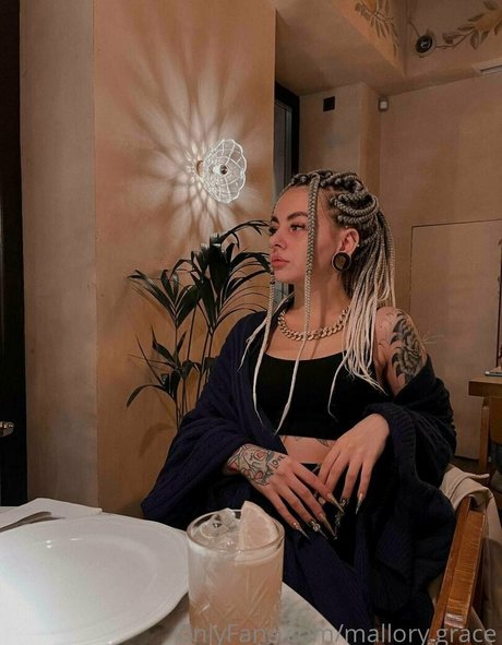 mallory grace エロティックなスター 写真