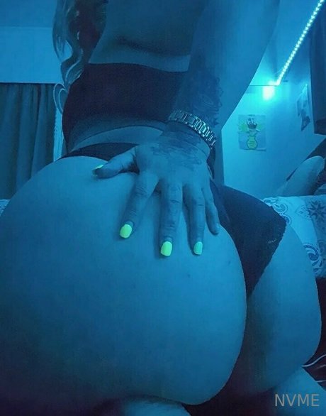 nvme x 裸のポルノスター ギャラリー