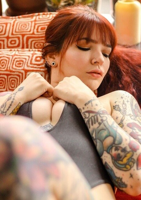 Nina Gato 高品質のポルノスター 写真