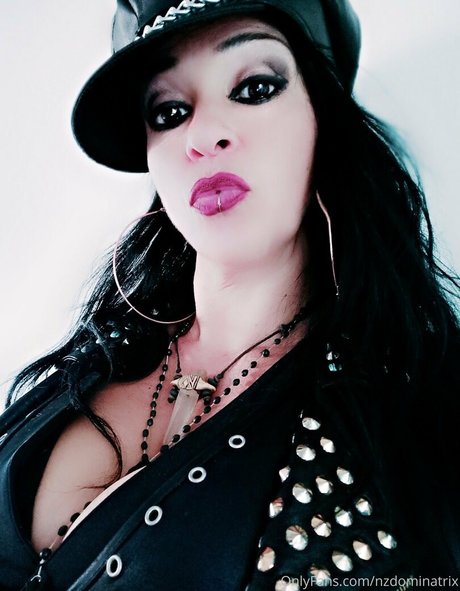 nzdominatrix アートスター 写真