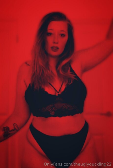 Theuglyduckling22 最高の女優 写真