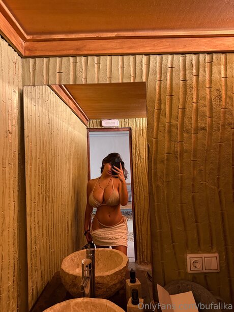 Bufalika ポルノスター HD アーカイブ