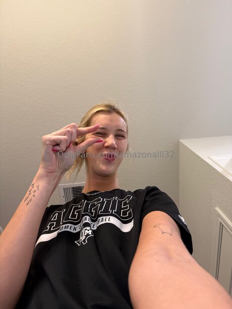 Nancymulkey 可愛いモデル 写真