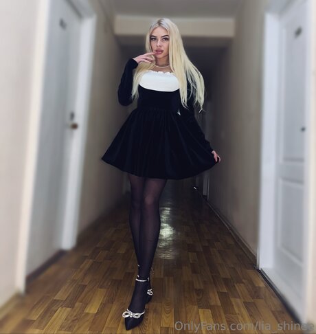 Shine Lia 美しいスター アーカイブ