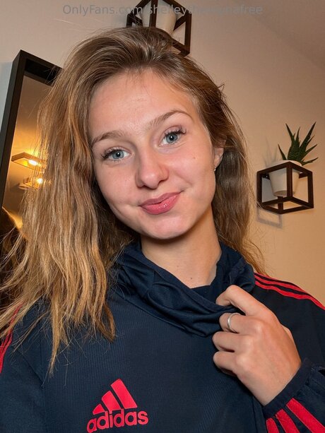 Shelleythessynafree ヌードモデル 写真