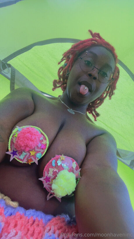 Moonhaveninc 最高のモデル 写真