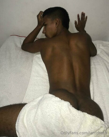 Iamrhot9 高品質モデル 画像